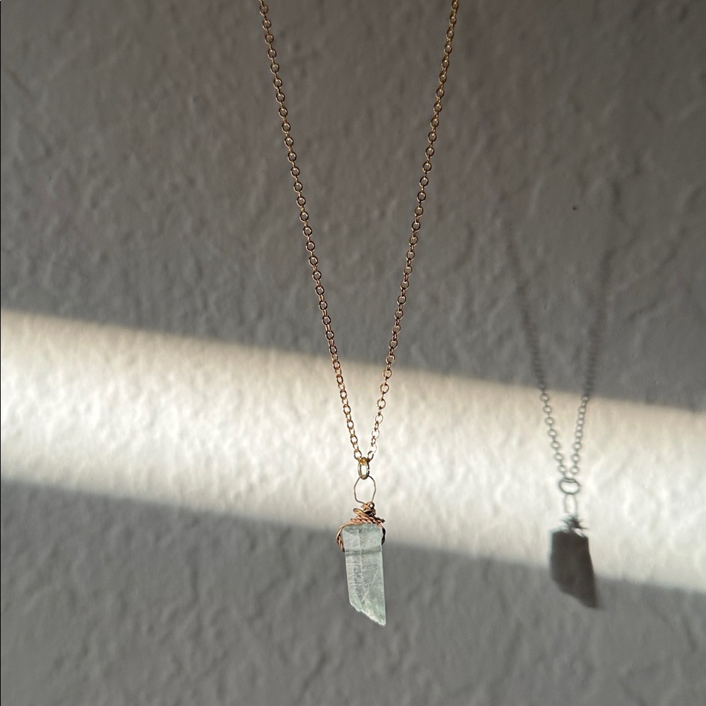 Gold Wire Wrapped Aquamarine Crystal Quartz Bullet Pendant w Gold Chain Necklace - Picture 5 of 5